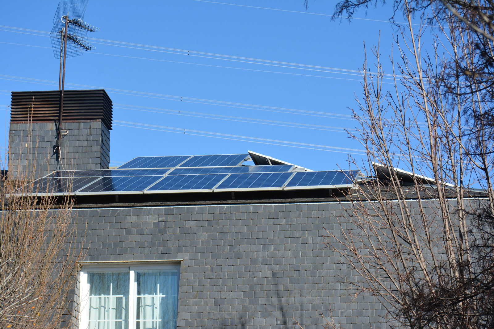 Si tienes un coche eléctrico es probable que también pongas placas fotovoltaicas Si tienes un coche eléctrico es probable que también pongas placas fotovoltaicas