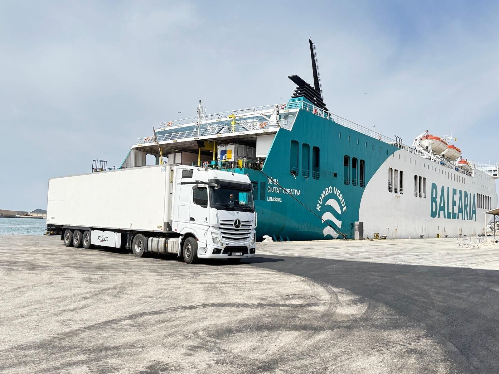 El Dénia Ciutat Creativa partió a mediodía desde Motril