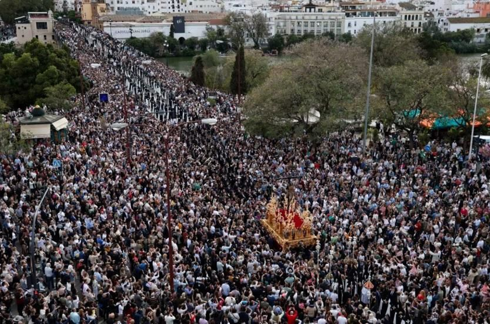 El Cachorro no presidirá finalmente la misa en el Vaticano El Cachorro no presidirá finalmente la misa en el Vaticano